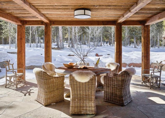 Nature-Inspired Lodge Retreat