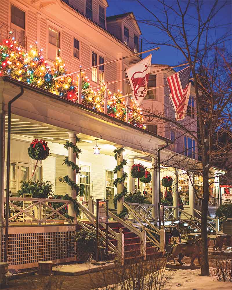 An exterior image of the Red Lion Inn in Stockbridge, MA.