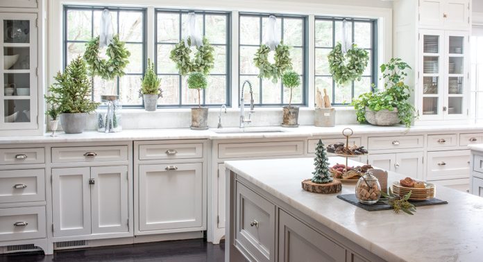 A Walk in the Woods Inspires This Floral Designer’s Holiday Décor